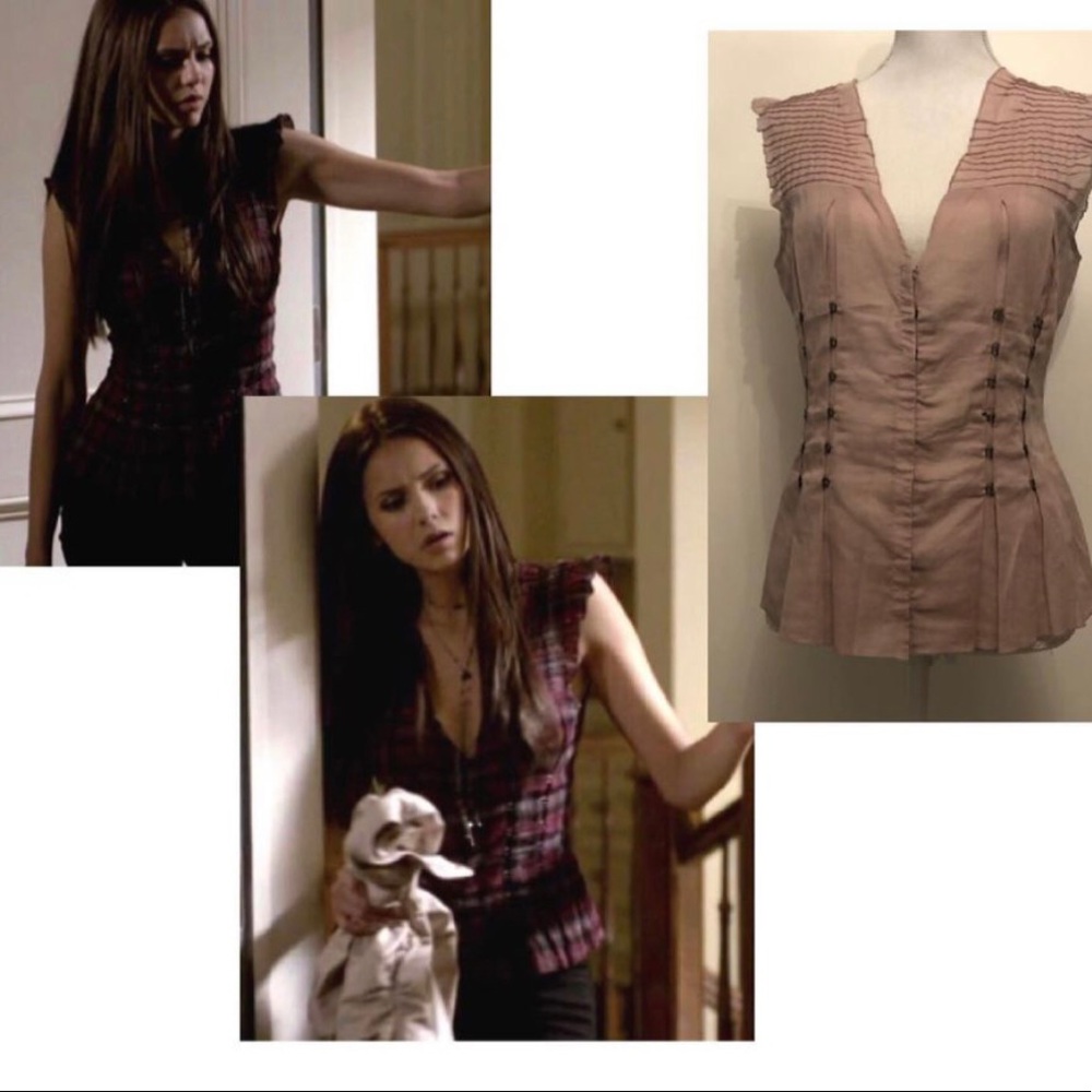 Elena Gilbert top the vampire Diaries